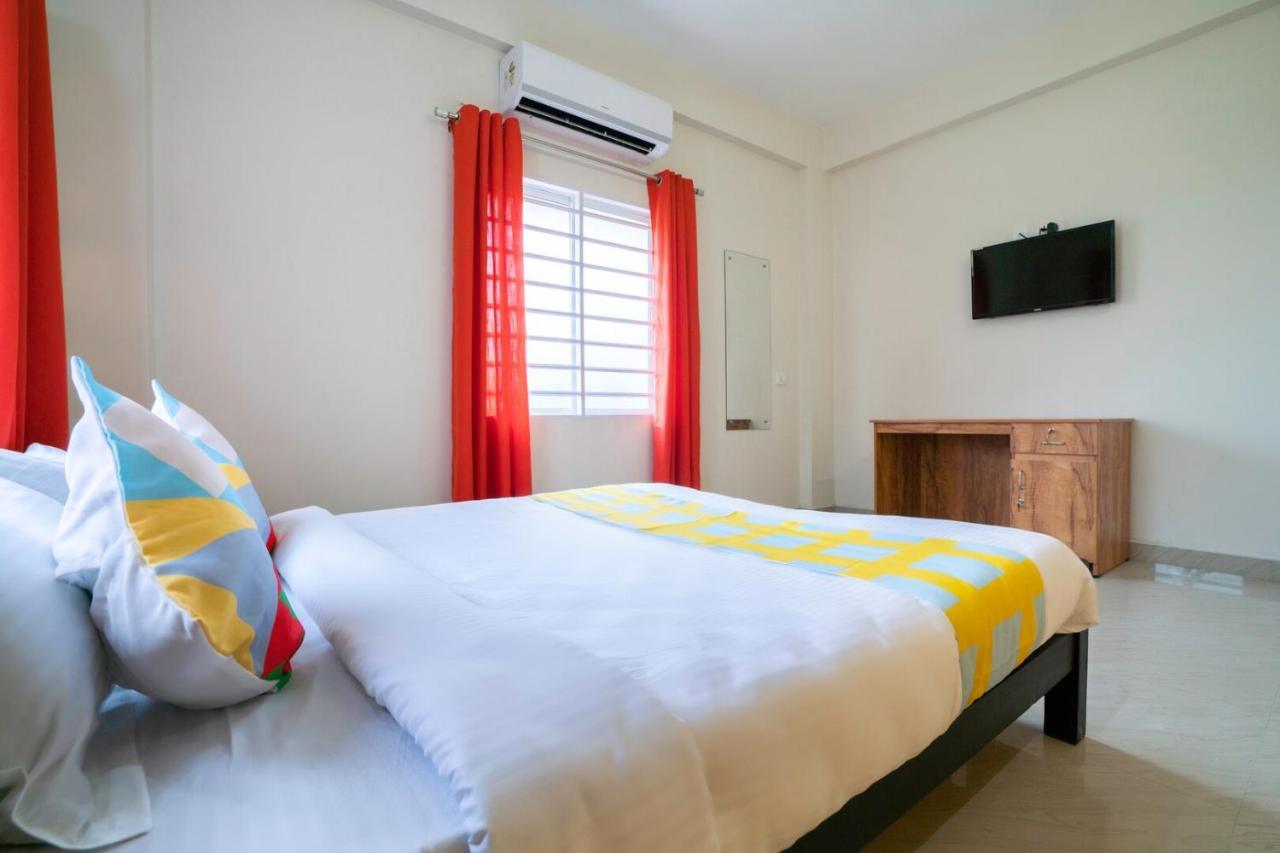 Dreamz Airport Residency Cochin Hotel Nedumbassery Bagian luar foto
